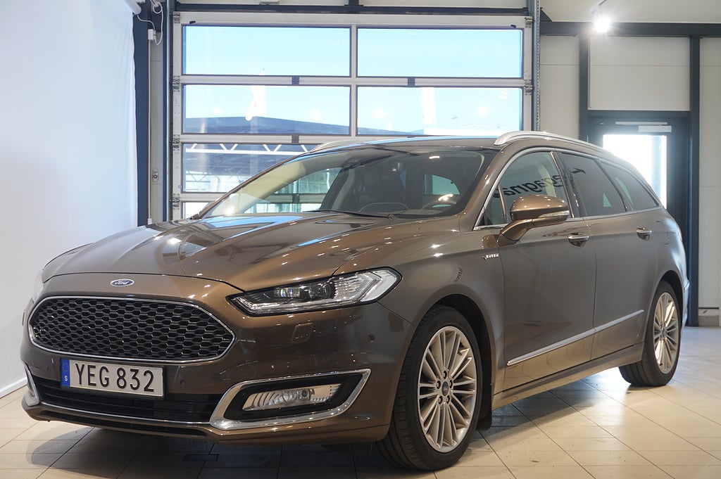 Ford Mondeo Vignale AWD Backkamera Värmare Navi | Ränta 2,99%