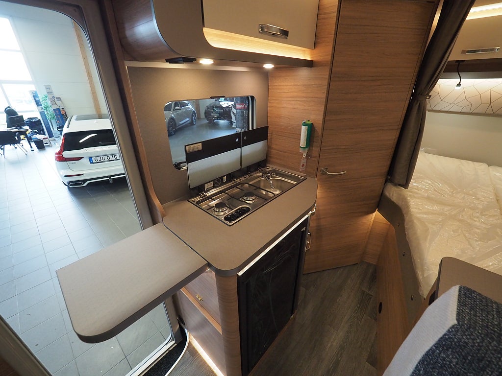 Weinsberg CaraLoft 550 MF 6m I AUT I 155hk I 3500kg