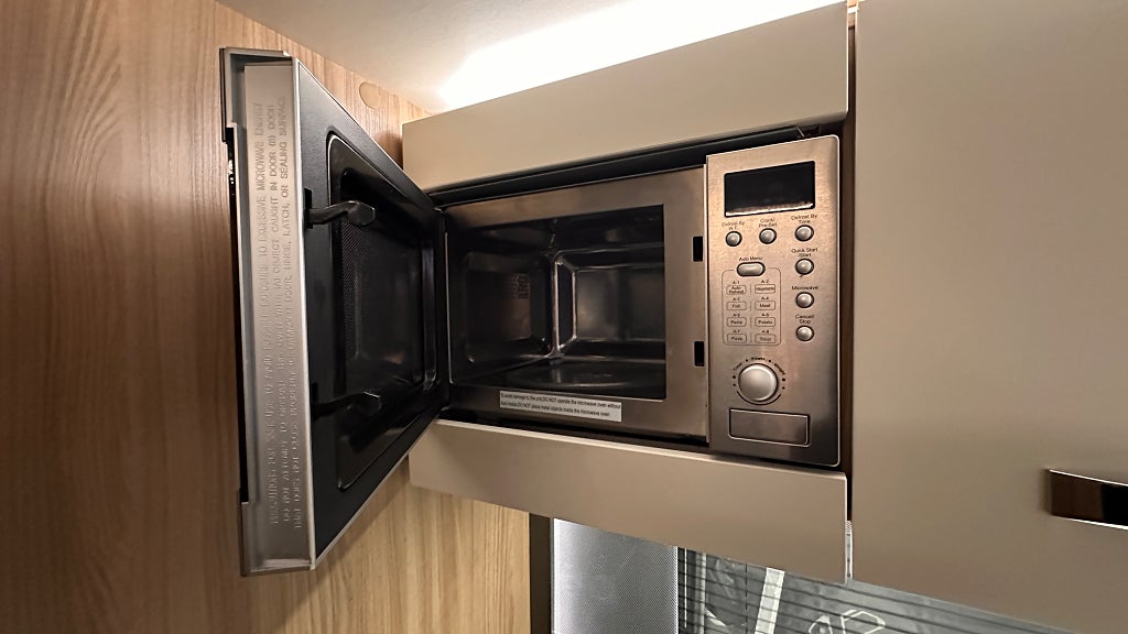 Swift 794 QB Toscane 150HK, Dubbelsäng, 1 ägare thumbnail