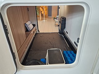 Husbil-integrerad Hymer Exsis-I 580 8 av 31