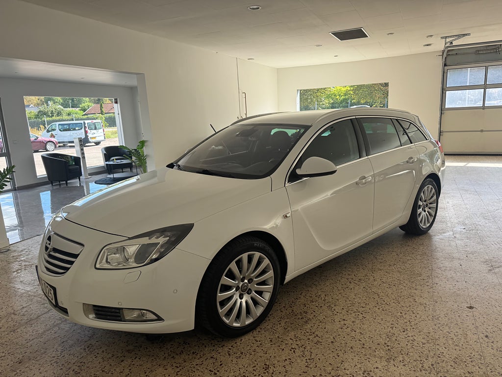 Opel Insignia 2.0tdci automat Sports Tourer ny bes 4x4