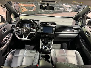 Halvkombi Nissan Leaf 13 av 24