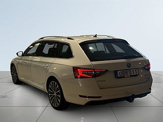 Skoda Superb Kombi 2.0 TDI 4x4 L&K Drag Dvärme CANTON B-kamera S&V