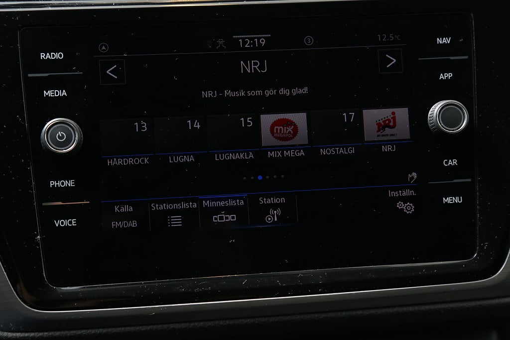 Volkswagen Touran 1,5 TSI 150hk R-Line DSG Värme Drag 7-sits 2021