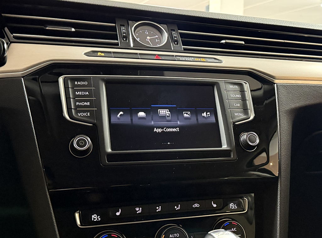 Volkswagen Passat Sportscombi 2.0 TDI DPF SCR BMT 4Motion GT COCKPIT VÄRM