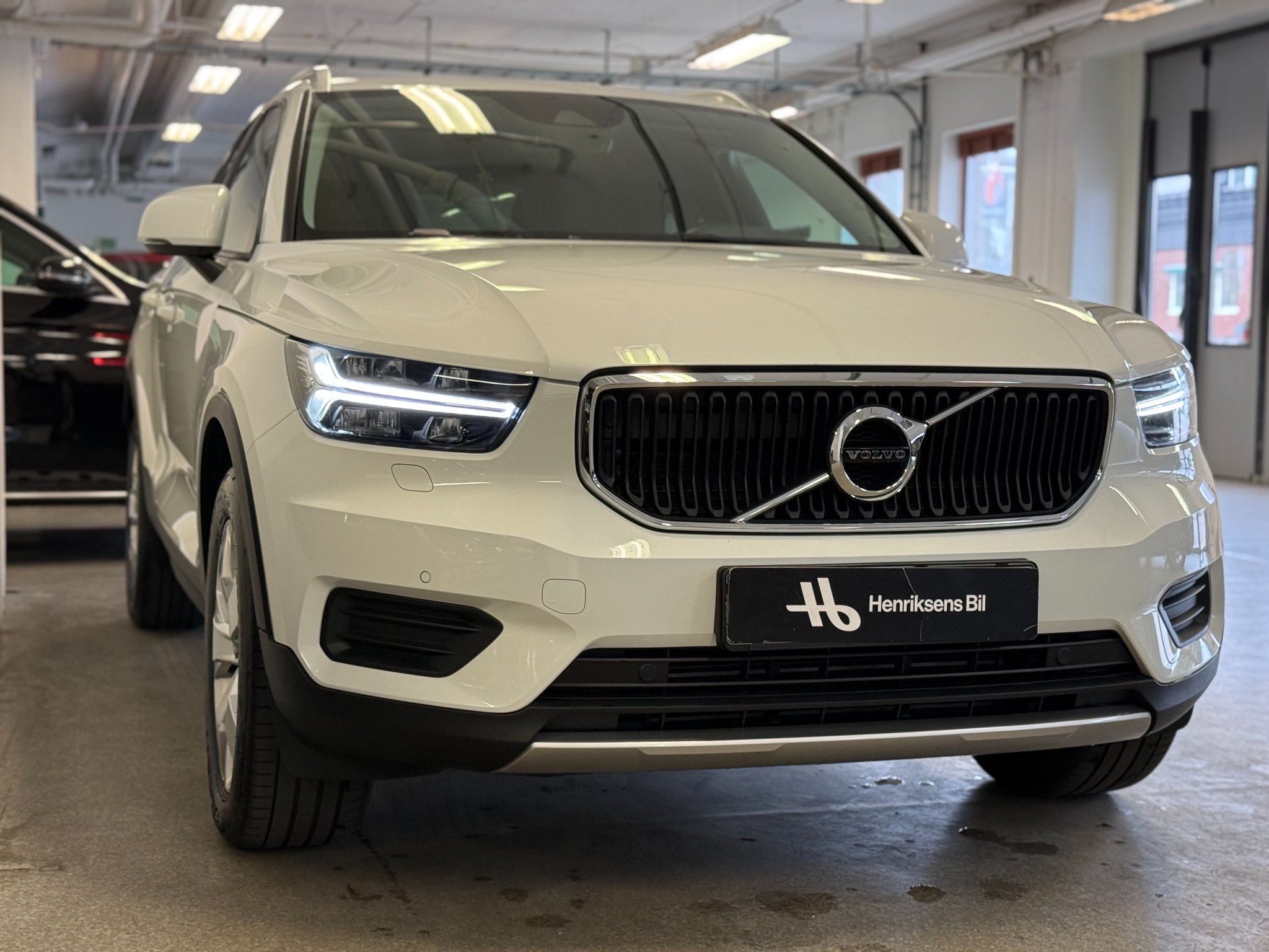 Volvo XC40 T3 Momentum Euro 6 2020, photo 6/47