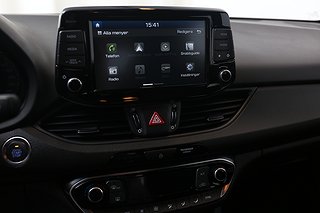 Halvkombi Hyundai i30 Fastback 13 av 14
