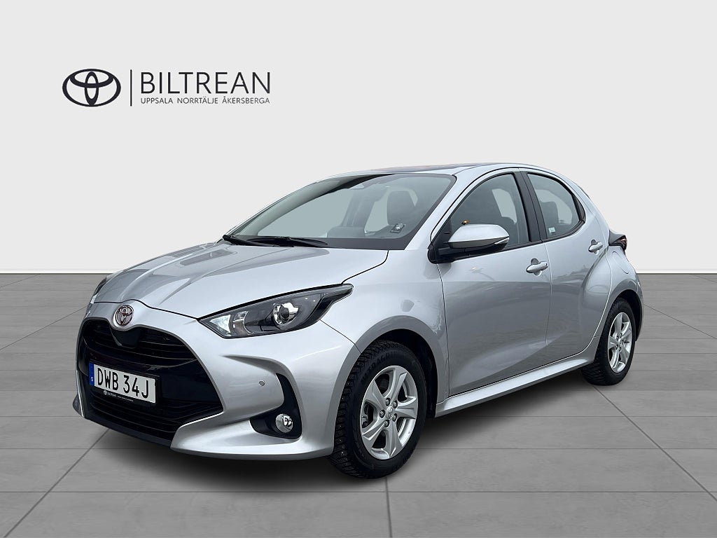 Toyota Yaris Hybrid 115 5D Active Komfortpaket och P-sensorer V-hjul