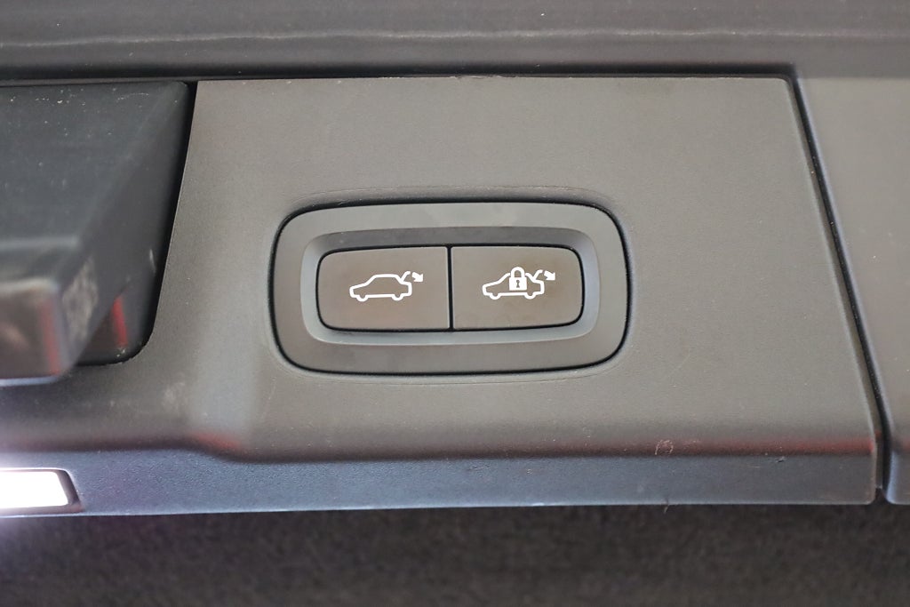 Volvo V90 T5 254hk R-Design Aut B&W Panorama 360°Kamera Navi