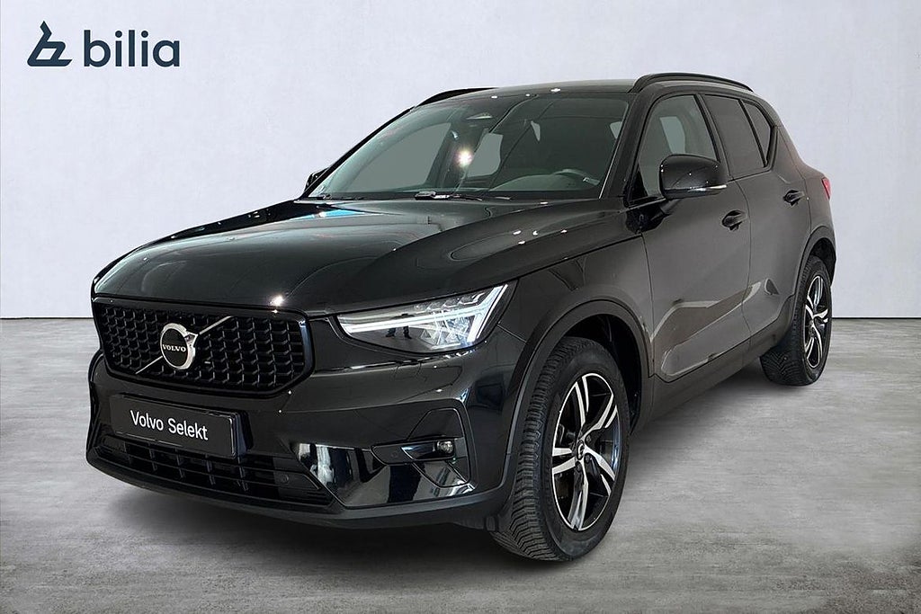 Volvo XC40 B4 FWD Plus Dark / Kamera / HarmanKardon