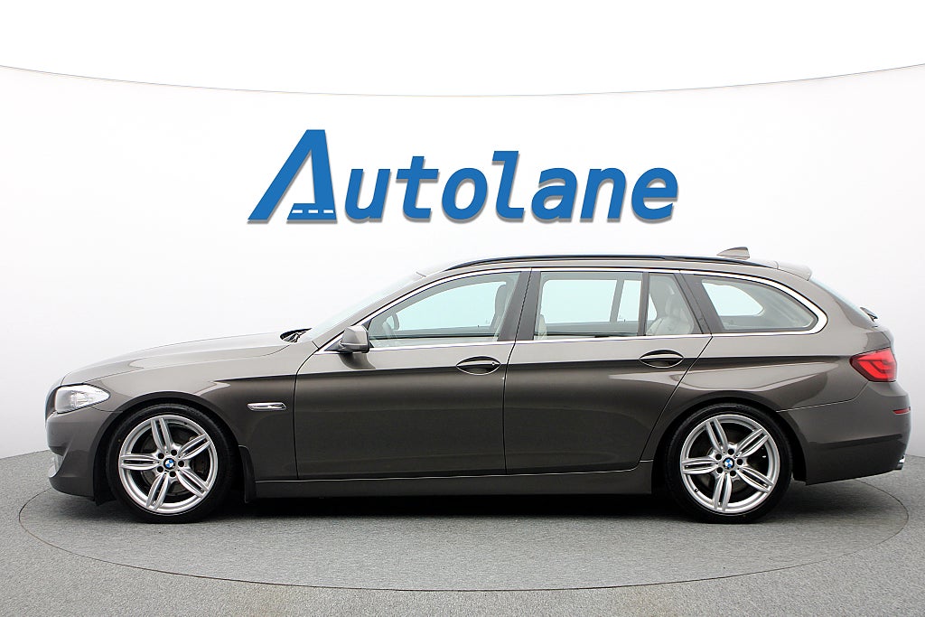 BMW 530D Touring Navi, Värmare, Skinn, Minne, Dragkrok 258hk