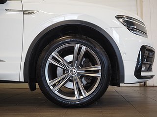 SUV Volkswagen Tiguan 8 av 22
