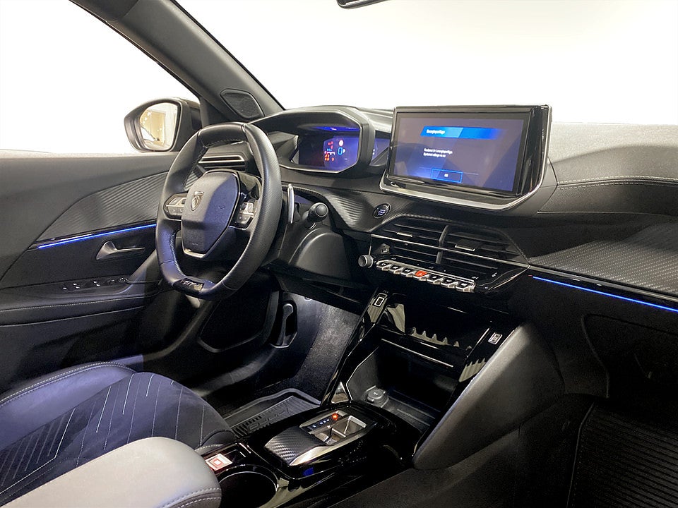 Bild på Peugeot 2008 GT Hybrid 145hk Aut B-KAMERA CARPLAY