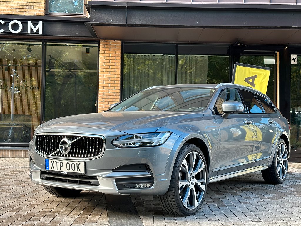 Volvo V90 Cross Country D4 AWD PANO/HUD/21" - 5.95% Ränta