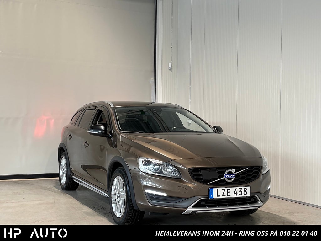 Volvo V60 Cross Country D3 150hk Momentum Drag D-värm Kamrem bytt S&V