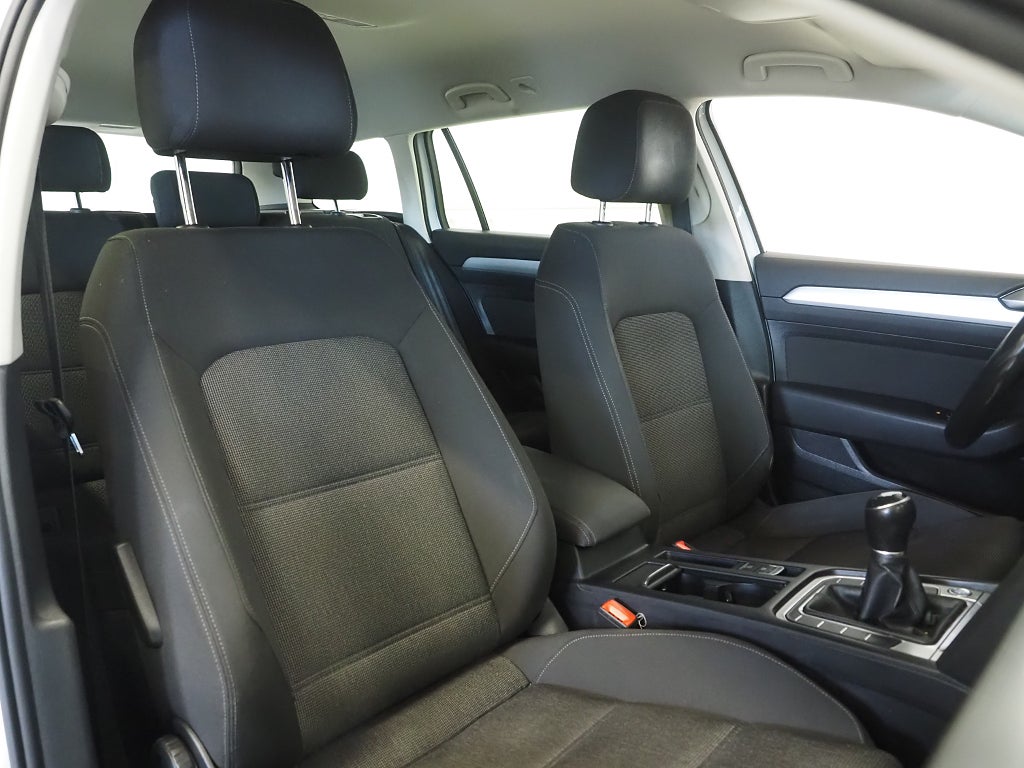 Volkswagen Passat Sportscombi 2.0 TDI  BlueMotion Base | Drag | B-Kam | 2017