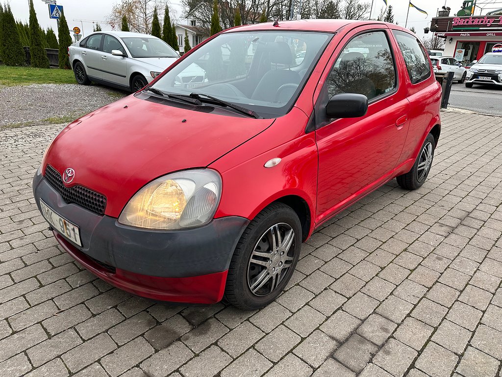 Toyota Yaris 3-dörrar 1.0 VVT-i/Ny besiktigad, 