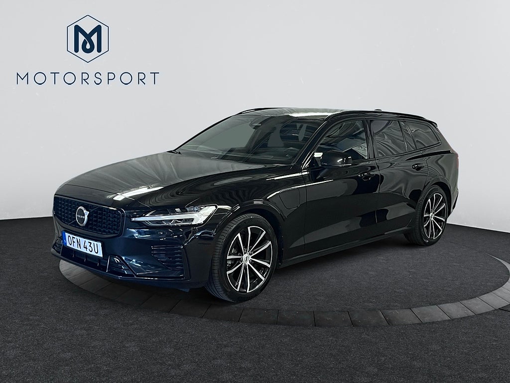 Volvo V60 Recharge T6 AWD Plus Dark 399hk H/K DRAG Orrefors NAVI