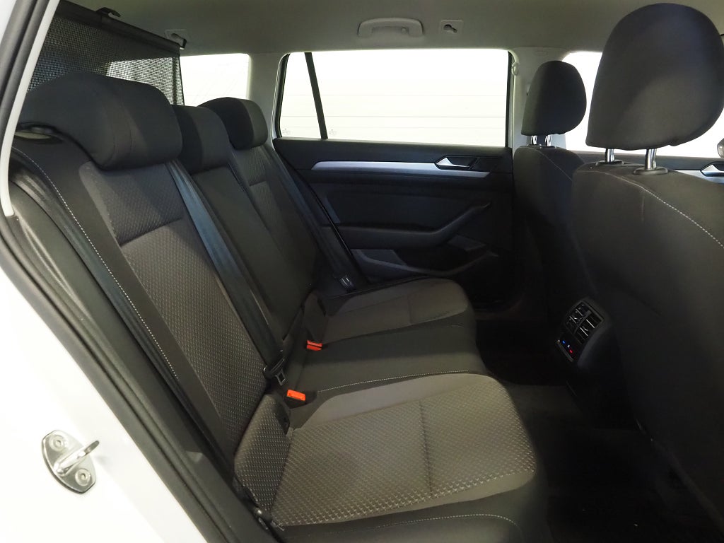 Volkswagen Passat Sportscombi 1.6 TDI 120hk Drag D-Värmare Kamera