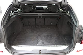 Kombi BMW 330e 28 av 29