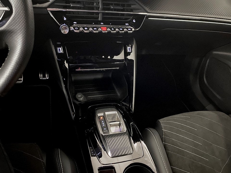 Bild på Peugeot 2008 GT 1.2 PT 130hk Aut - 360-KAMERA,ELSTOL,1 ÄGARE