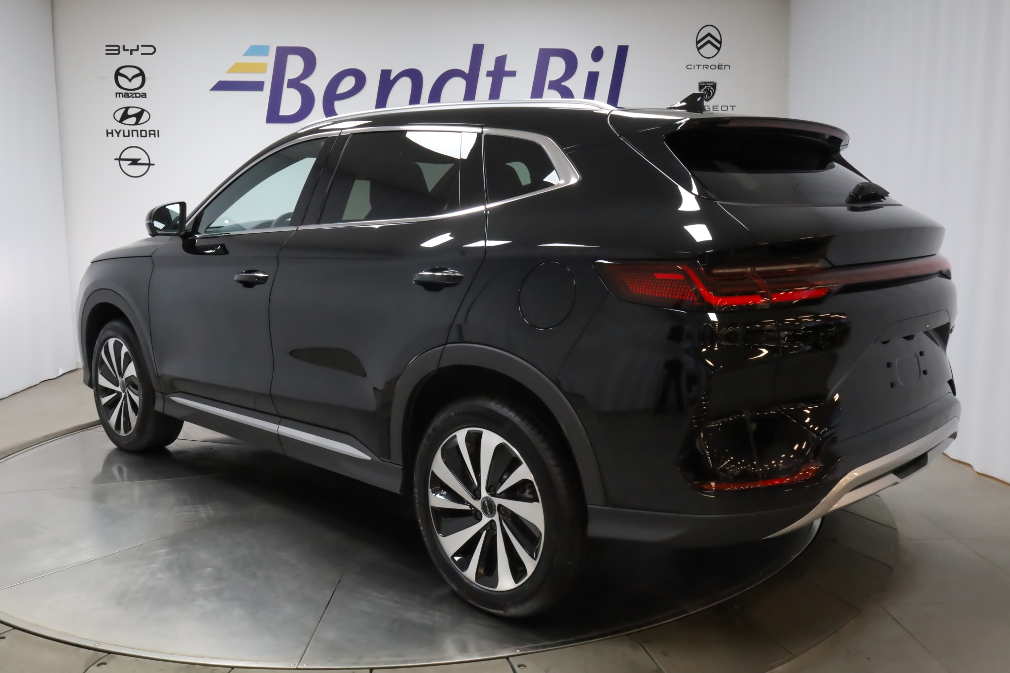 BYD Seal U DM-i 2026, bild 7/10