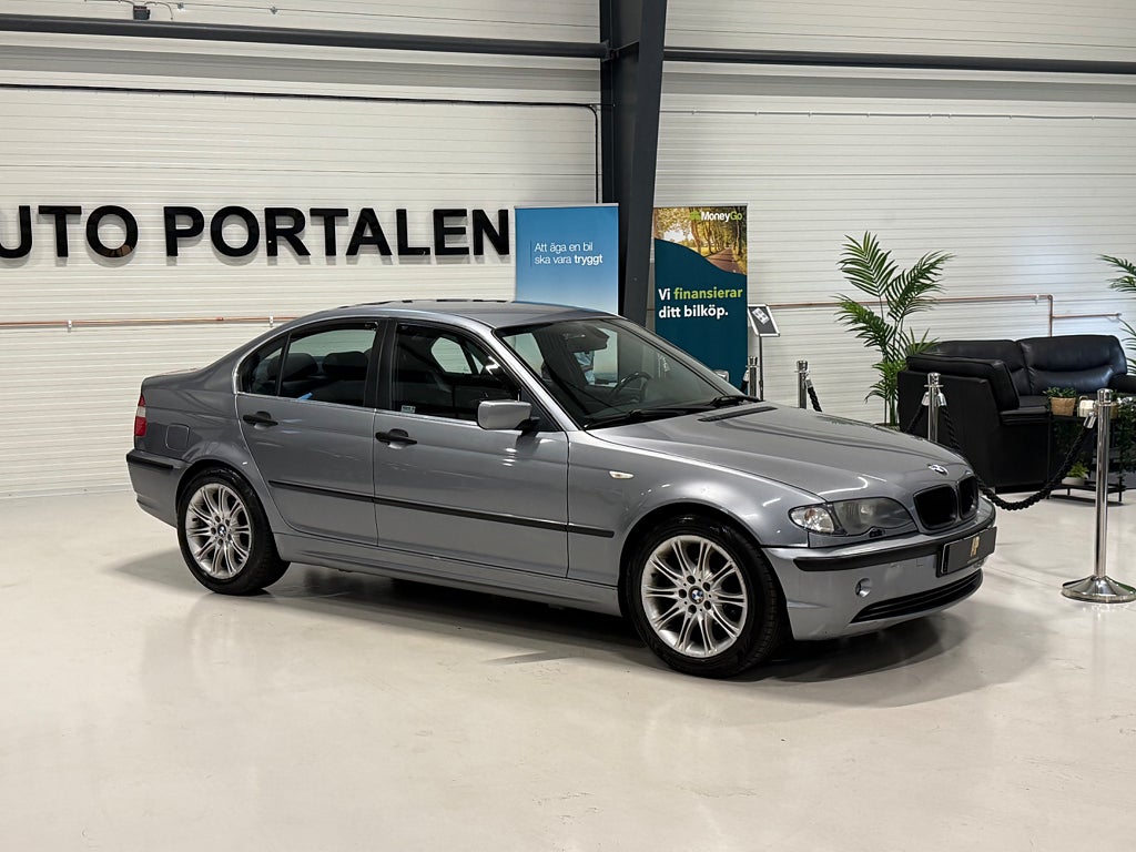 BMW 318I M Edition Sportstolar 17” M-Fälgar med nya däck *Nybes