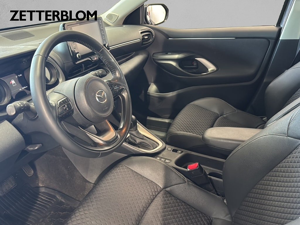 Halvkombi Mazda 2 8 av 14