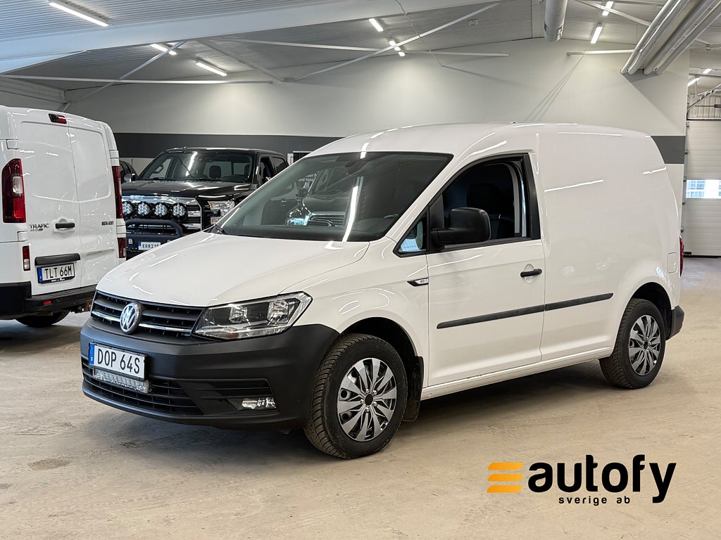 Volkswagen Caddy Van 2.0 TDI DRAG D-VÄRM APPLE-CARPLAY MOMS EU6 102HK