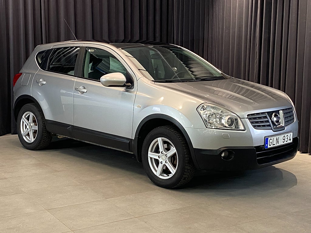 Nissan Qashqai 2.0 4x4 Tekna Glastak skinn