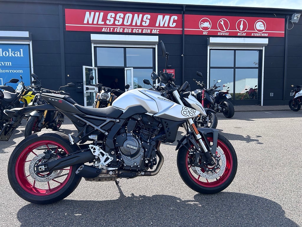 Suzuki GSX-8S * KAMPANJ * 
