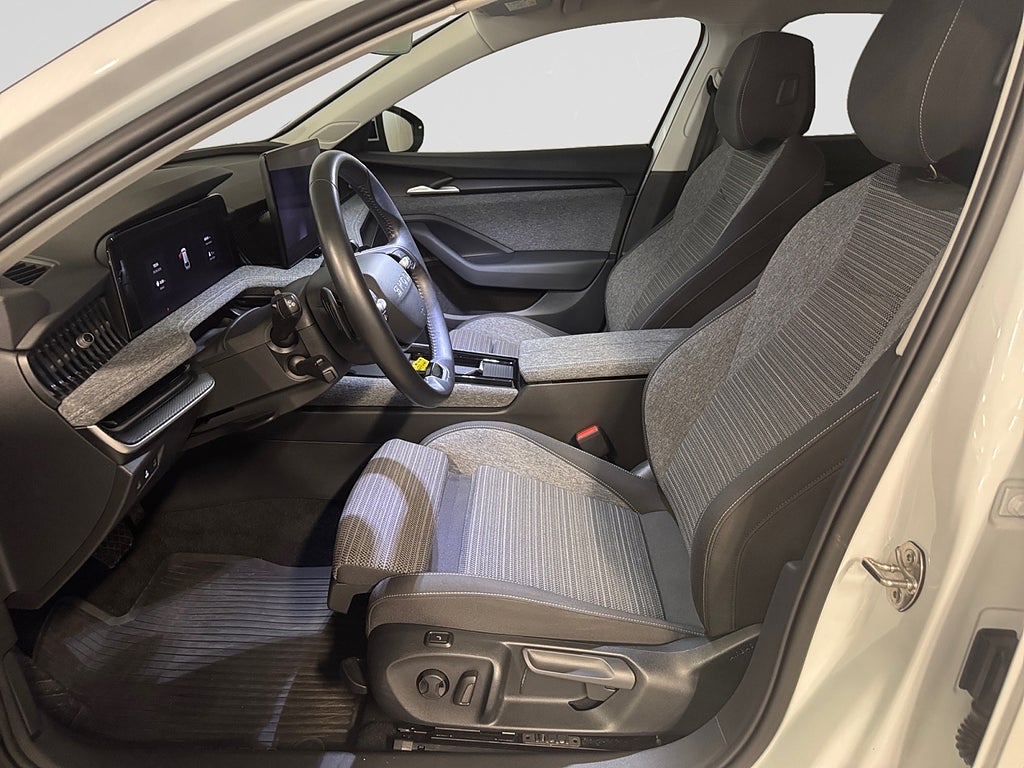 Skoda Superb iV Kombi Selection Explore Edition Drag Adaptiv fart mm bild 11
