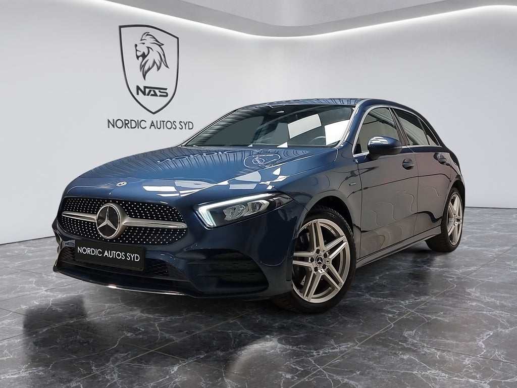 Mercedes-Benz A 250 e / AMG / Hybrid / Navi / Kamera