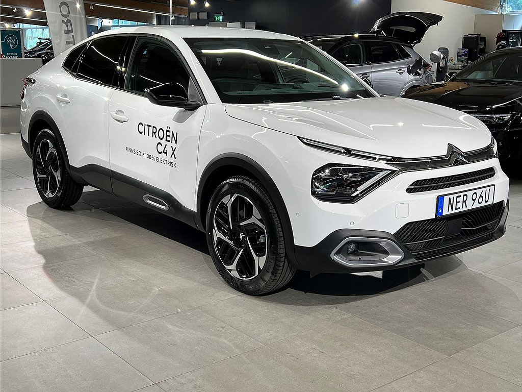 Citroën C4 X Shine+ PureTech 130hk Aut - OMGÅENDE LEVERANS!