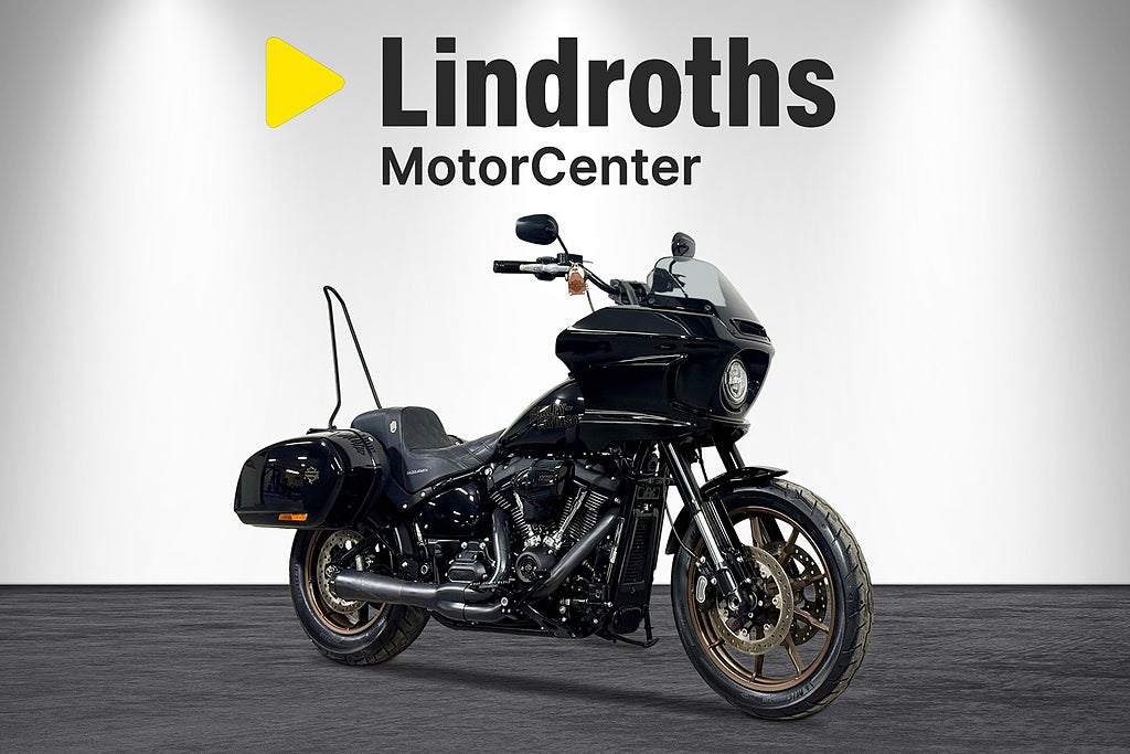 Harley-Davidson Low Rider ST 117 ( Endast 533 mil) " OMG.LEV " 