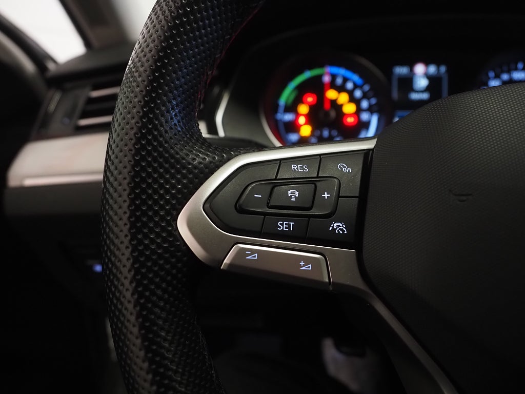 Volkswagen Passat Sportscombi GTE 1.4 TSI GTE | Drag | Värmare | Navi | 2022