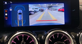 SUV Mercedes-Benz EQA 7 av 12