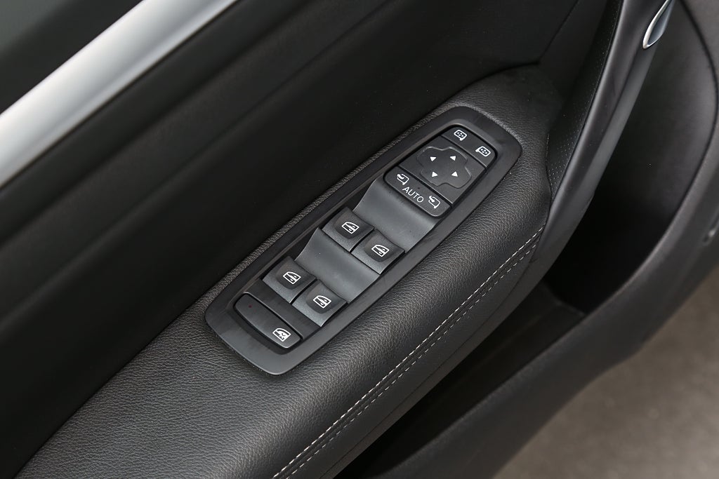 Renault Mégane Sport Tourer 1,3 TCe 140hk Aut Navi Kamera 2023