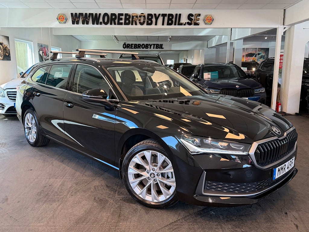 Skoda Superb iV Kombi Drag Gps Värmare Massage Carplay 25,7 kWh MOMS
