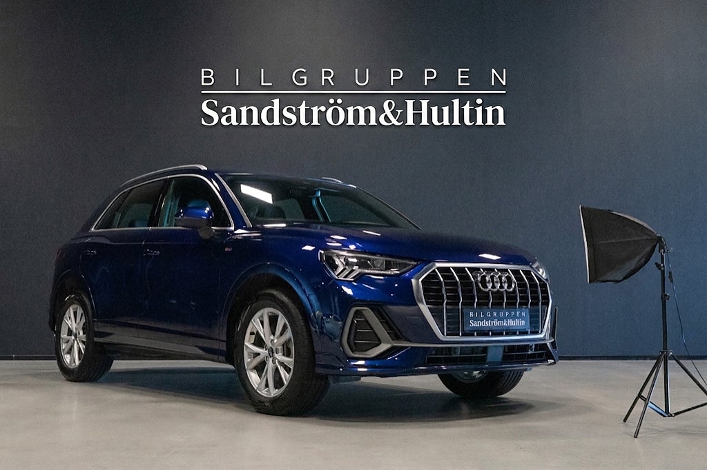 Audi Q3 45 TFSI e S Line / Navi / Drag / 1 brukare / Leasebar