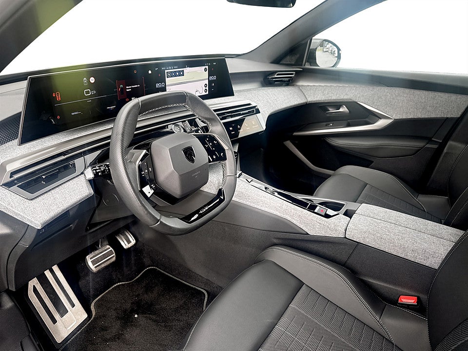 Bild på Peugeot 5008 GT Hybrid 145hk Aut 7-SITS B-KAMERA CARPLAY