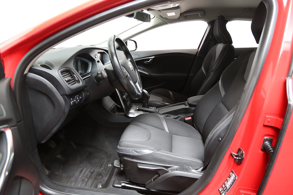 Volvo V40 T2 Momentum 120hk 2014