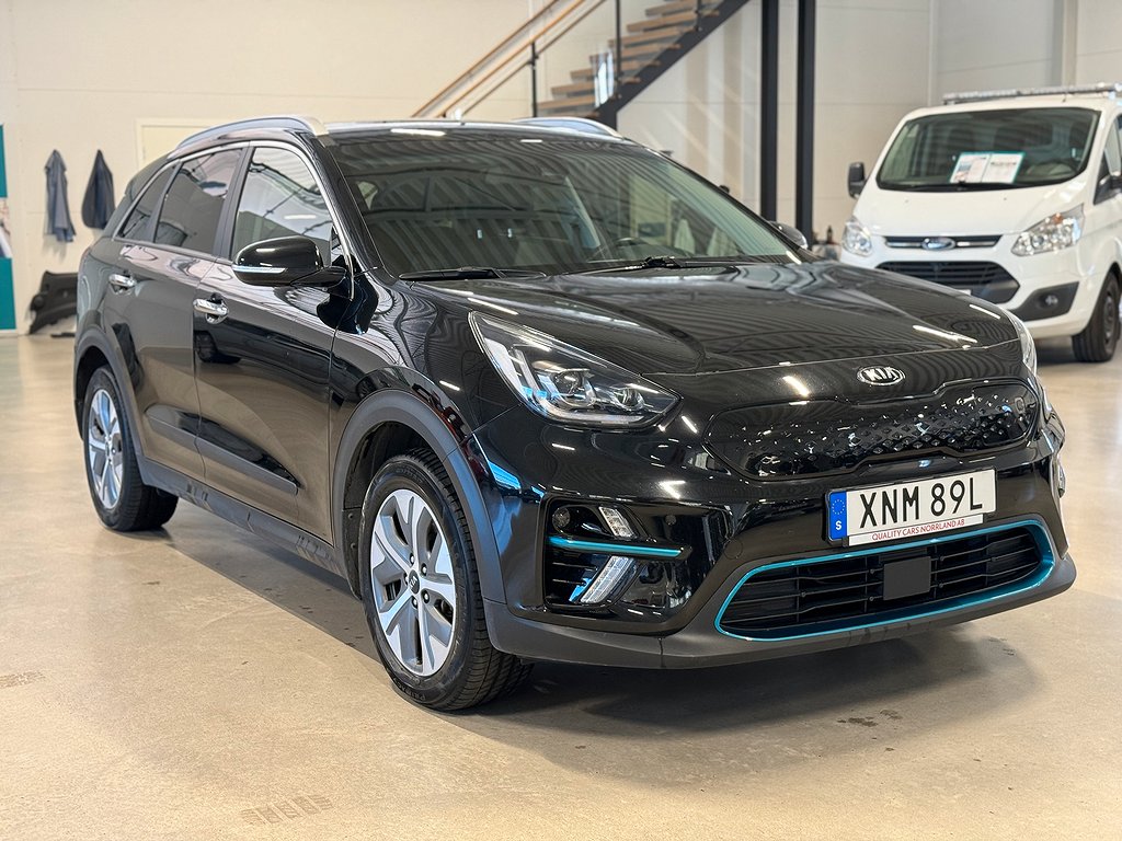 Kia Niro e- 64 kWh KIA GODKÄND NYBILSGARANTI VINTERHJUL DUBB