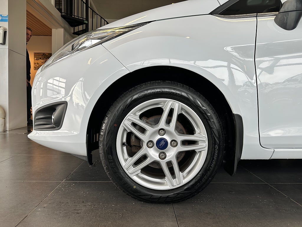 Ford Fiesta 2015 - miniatyr 6