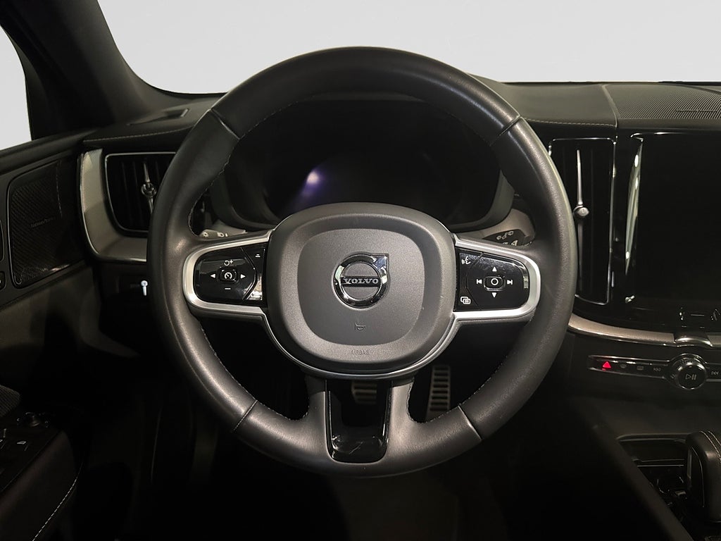 Volvo XC60 Recharge T8 AWD R-Design Adap-fart Drag Navi H/K Pano bild 14