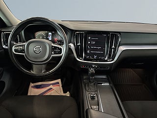 Volvo V60 D4 Momentum S&V-hjul/Kamera/Carplay/Dvärm/A.d Fart