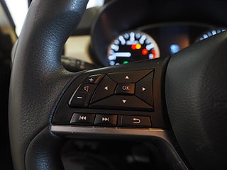 Halvkombi Nissan Micra 17 av 19