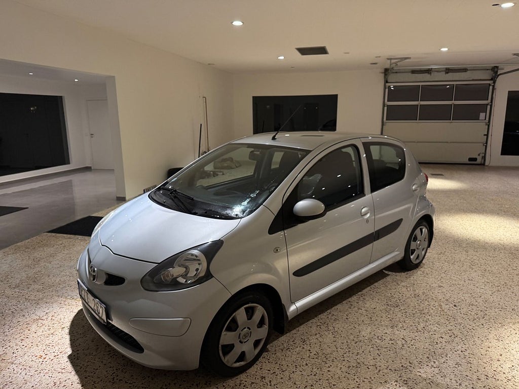 Toyota Aygo  1.0 VVT-i lågmil välvårdad 