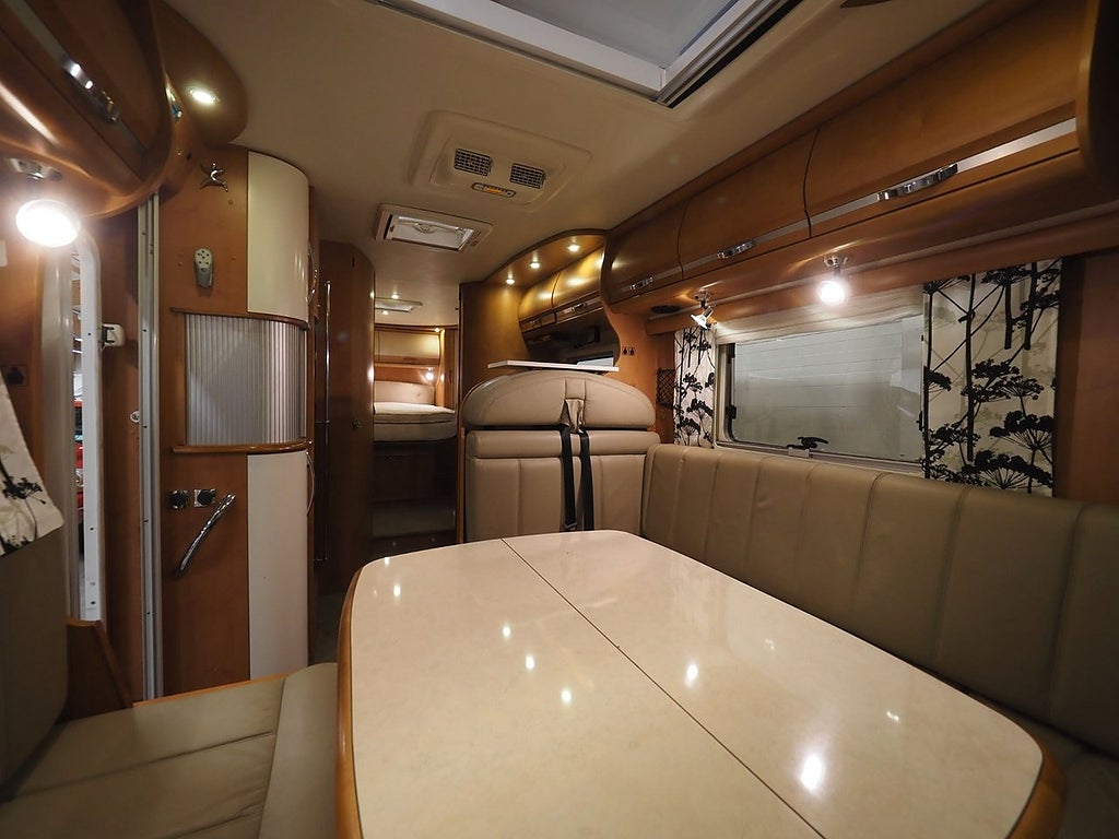 Rapido 10000 3.0 156hk AC Markis Solcell 2011