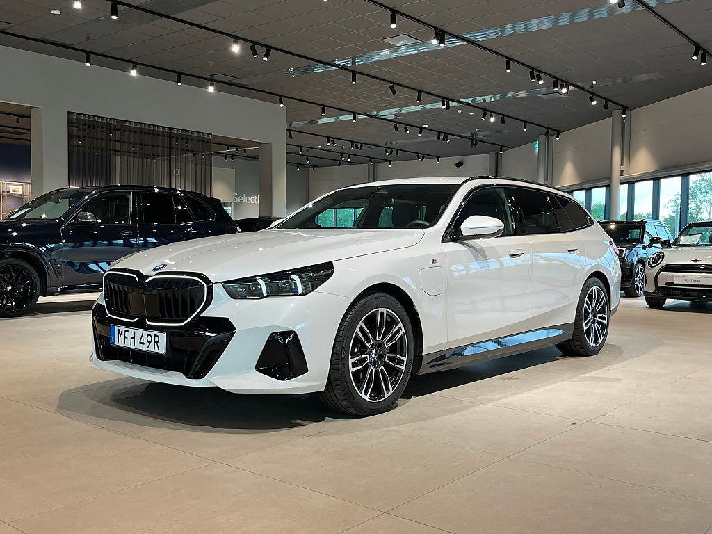 BMW 530e xDrive Touring M Sport Pro D/A Plus H/K Drag 